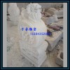 曲陽石雕定做漢白玉石獅子鎮(zhèn)宅門墩，庭院門口裝飾仿古石雕門鼓，