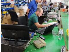 俄羅斯客戶再次訪問奧特儀表公司，進(jìn)行壓力傳感器測試