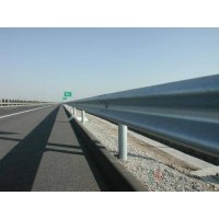 ?？诙壒穬蓚?cè)防撞護欄廠家 白沙鄉(xiāng)村道路鍍鋅波紋板