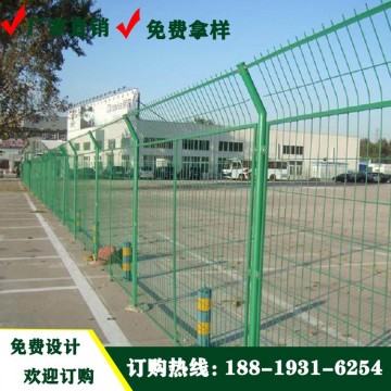 ?？诰G色園林護欄網 三亞高速公路防