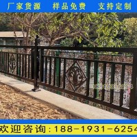 廣州道路護(hù)欄定做 廣州塔人行道黑色欄桿 道路中間防護(hù)欄規(guī)格